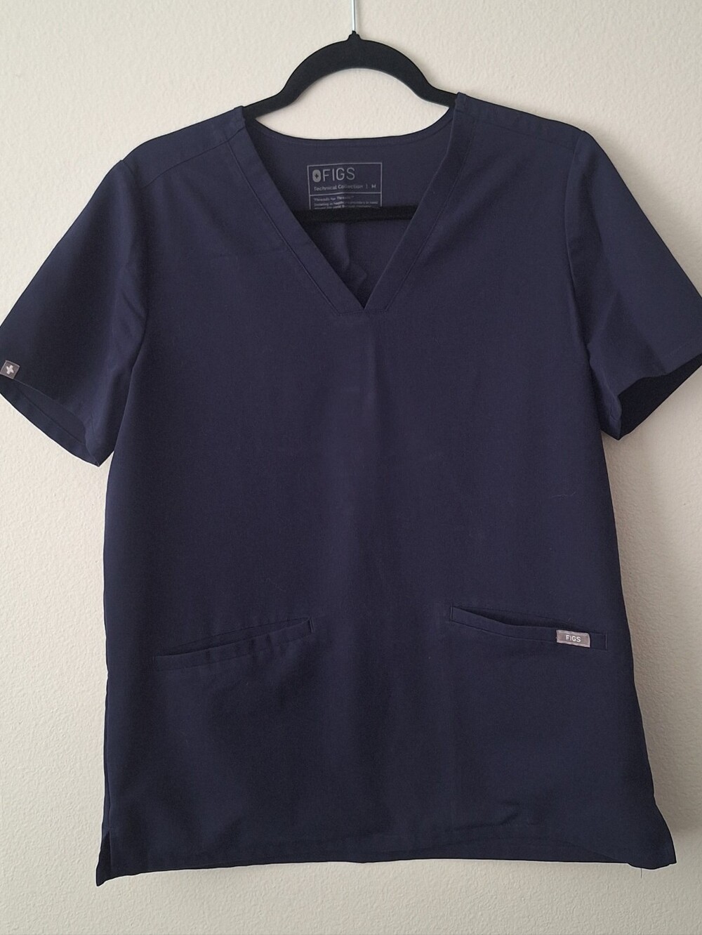 Figs Navy Casma Scrub Top Medium and Yola Pants Small - Picture 2 of 4
